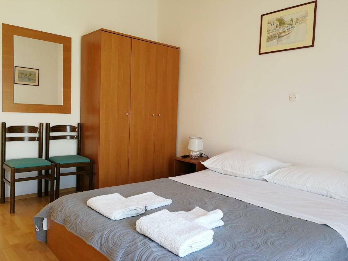 Apartmani Rija 3 Pag Town Dış mekan fotoğraf